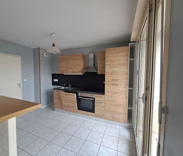 Location Appartement 3 pièces 71m² - Photo 3