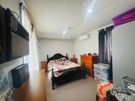 Family Home! - Photo 2