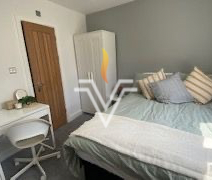 4 bedroom terraced house to rent - Photo 2