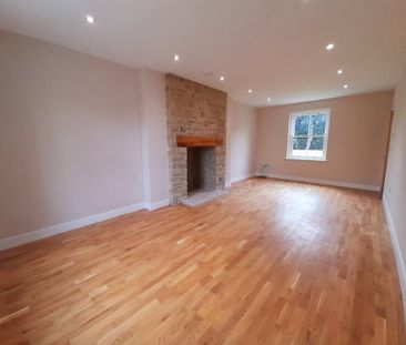 4 bedroom semi-detached house to rent - Photo 2