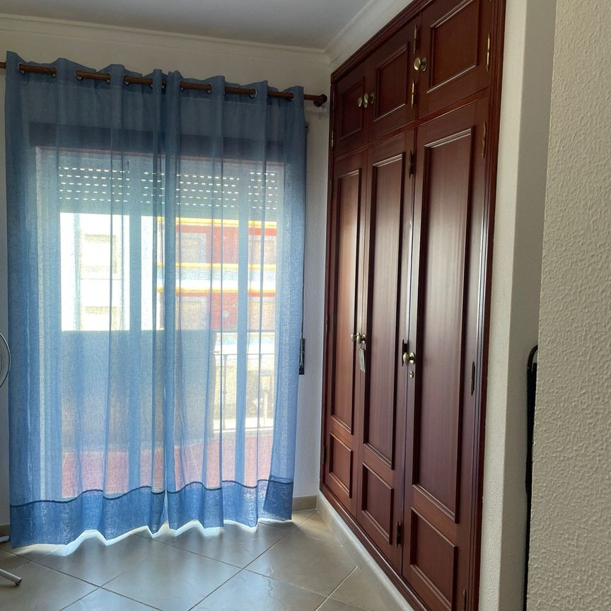 Apartamento T1 +1 para arrendamento Temporário em Vila Real de Santo António com vista para o rio Guadiana. - Photo 1