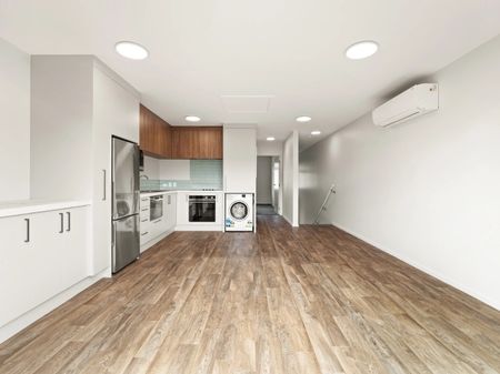 Brand new 1-bedroom apartment - Available now! - Photo 4