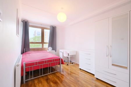 Denchworth House – Room 2 - Photo 2
