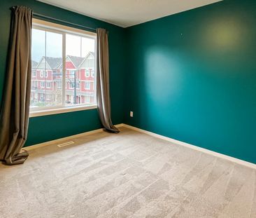 Sunlit 3 Storey End Unit Townhouse - Photo 4