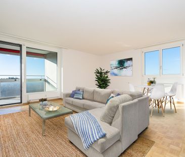 Moving here is fun! - Photo 1