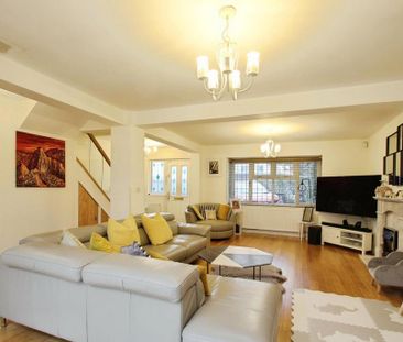 5 bedroom semi-detached house to rent - Photo 3