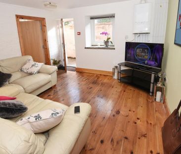 5 bedroom flat to rent - Photo 3