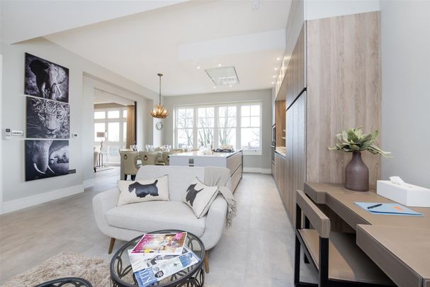 Lyndhurst Road, Hampstead, London - Photo 1