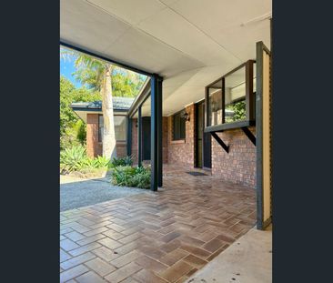 Granny-Flat With Private Backyard! - Photo 4