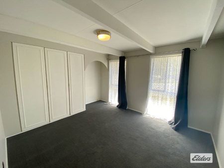 Convenient Living in a Popular Kennington Setting - Photo 5