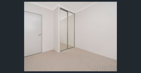 Near new seaside home - Photo 3