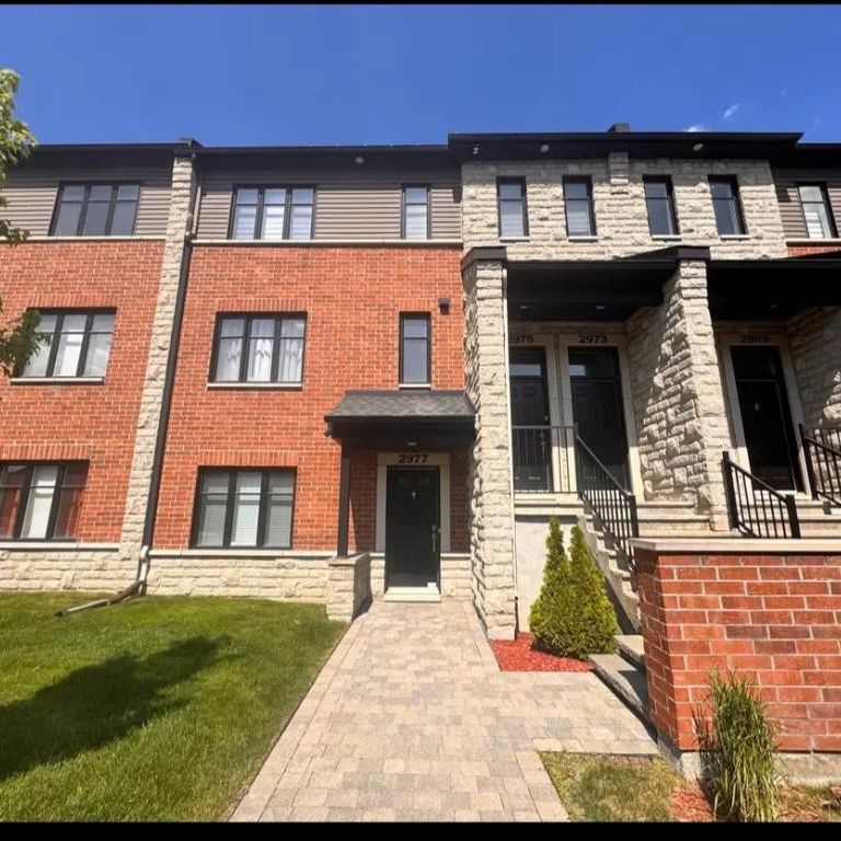 🏠 SUPERBE CONDO 2 CHAMBRES À CHOMEDEY LAVAL🏠 - Photo 1