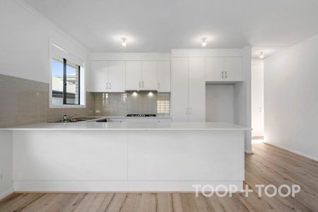 Low maintenance, Brand new home in Munno Para West - Photo 2