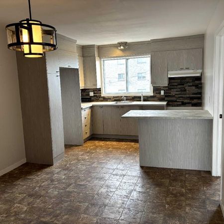 4 1/2 à louer 1450$ / mois - Photo 3