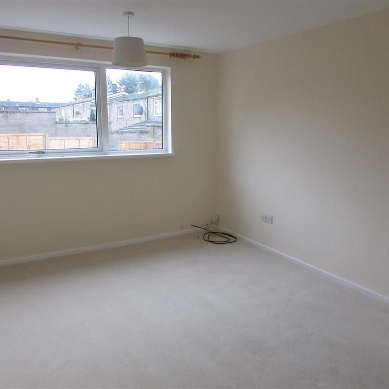 2 bedroom semi-detached house to rent - Photo 1
