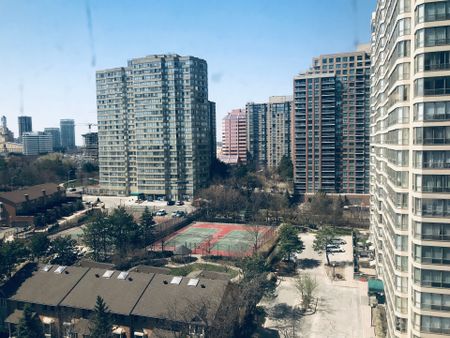 For Lease - 36 Elm Drive Unit# 1010, Mississauga, Ontario - Photo 3