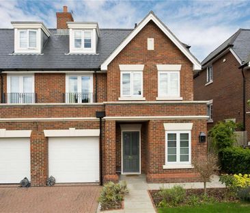 Three bedroom semi detached home set over three floors within 22 acres of woodland. - Photo 1