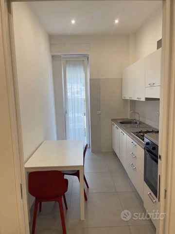 Quadrilocale Ristrutturato in Via Carducci - Photo 3