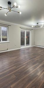 3 bedroom detached house to rent - Photo 3