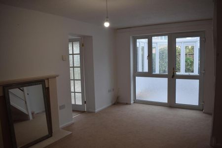 3 bedroom terraced house to rent - Photo 3