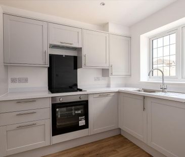 3 bedroom semi-detached house to rent - Photo 6