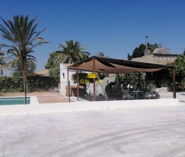 GROUND-FLOOR HOUSE WITH TWO BEDROOMS – ELCHE - Photo 1