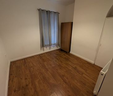 2 Bed Terraced House, Yelverton Road, CH42 - Photo 6