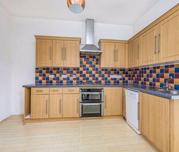 3 bedroom terraced house to rent - Photo 6