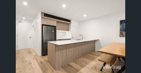 *FULLY FURNISHED* - Photo 4