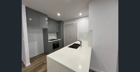 2 bedroom with gym and pool - Photo 5