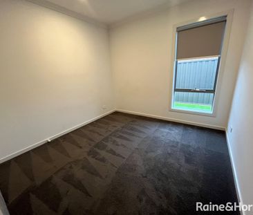 Modern 4 Bedroom Family Home! - Photo 3