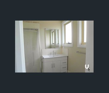 Near New Family Townhouse - Photo 5