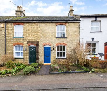 A delightful, modernised two/ three bedroom cottage in the heart of... - Photo 4