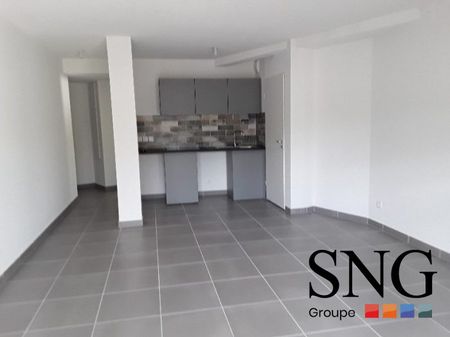 T3 AVEC TERRASSE ET DEUX PARKINGS EXT - Photo 4