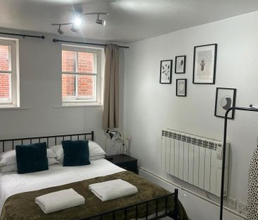 1 bedroom flat to rent - Photo 2