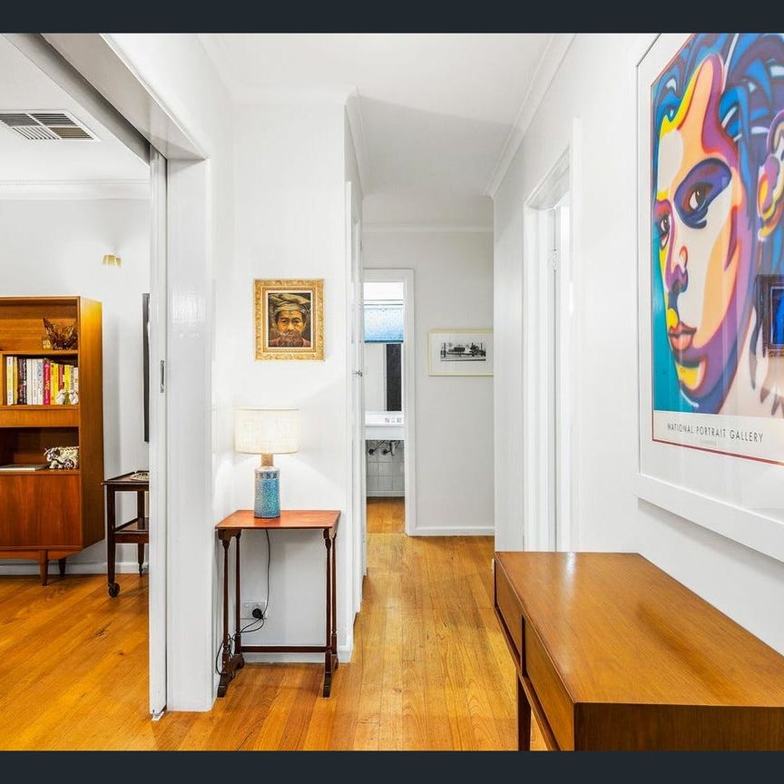 FAMILY LIVING CLOSE TO THE BEACH! - Photo 1