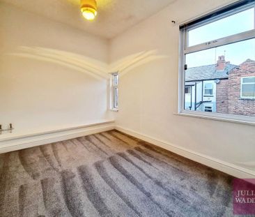 2 bedroom end of terrace house to rent - Photo 3