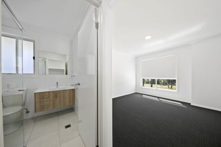 As new Family home - Photo 3