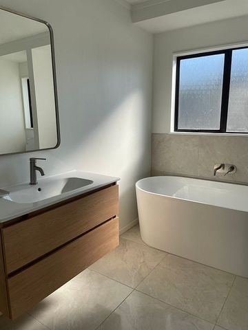 Newly renovated cottage with rural views - Photo 2