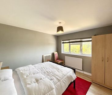 1 bedroom in a house share to rent - Photo 2