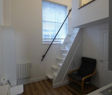 Studio to rent - Photo 1