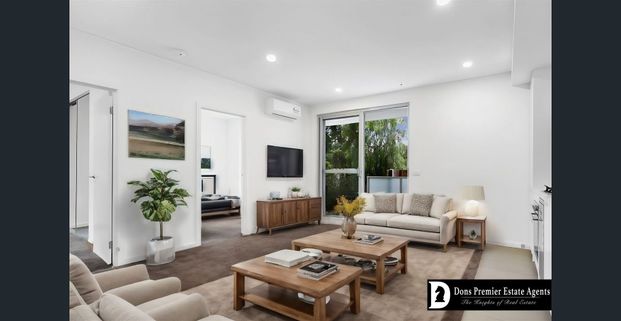 Stylish, Low-Maintenance Living in Prime Oakleigh Location - Photo 1