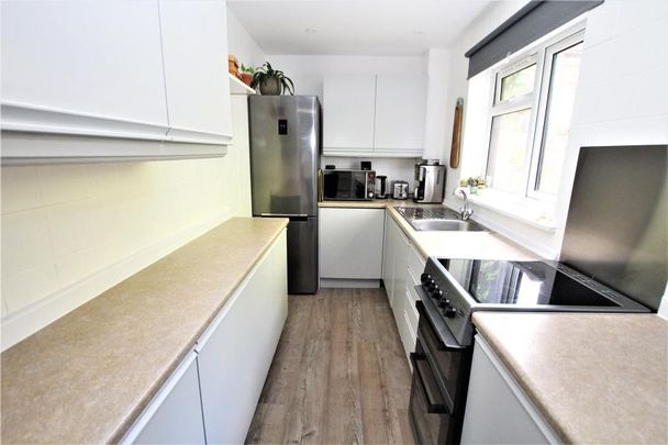 Rokeby Court, Woking - 2 bedrooms Property for lettings - Seymours - Photo 1