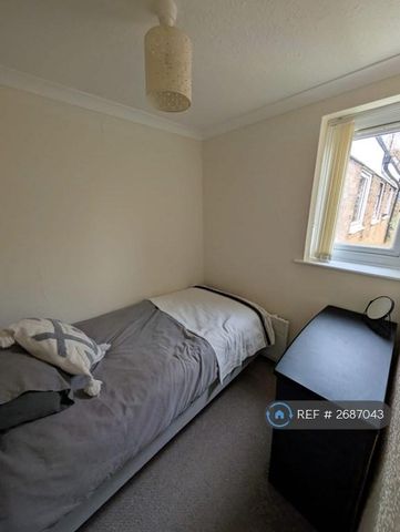 2 bedroom flat to rent - Photo 3