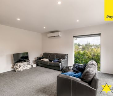 Welcome to this modern and spacious 4-bedroom, 1-bathroom home loca... - Photo 1