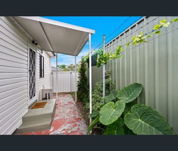 2/2 Blaxland Avenue, Warrawong, NSW 2502 - Photo 1