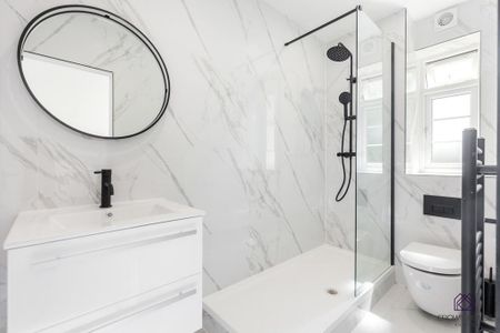 3 bedroom flat to rent - Photo 4