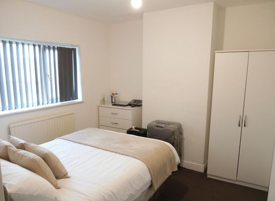 1 bedroom in a house share to rent - Photo 1