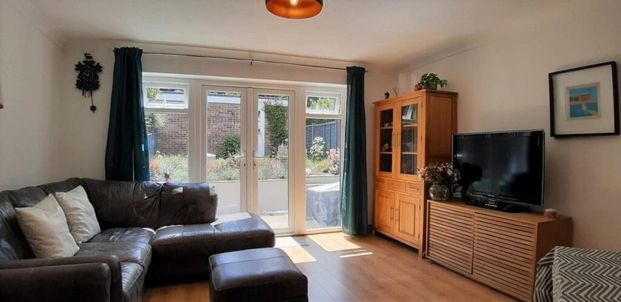 Connaught Road, Woking, Surrey, GU24 - Photo 1