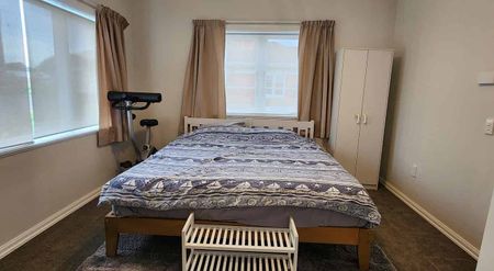 Character Home - Photo 2